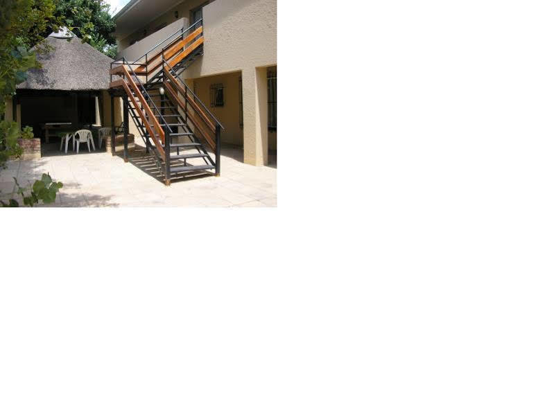 Airport Lodge Guest House Κέμπτον Παρκ Εξωτερικό φωτογραφία